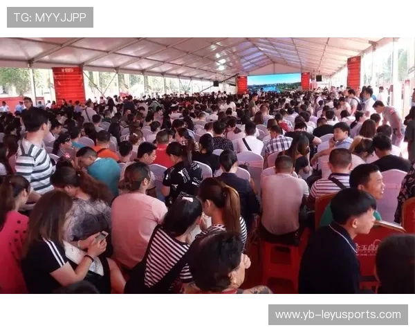 世界赛门票火爆销售中，世界赛售票员