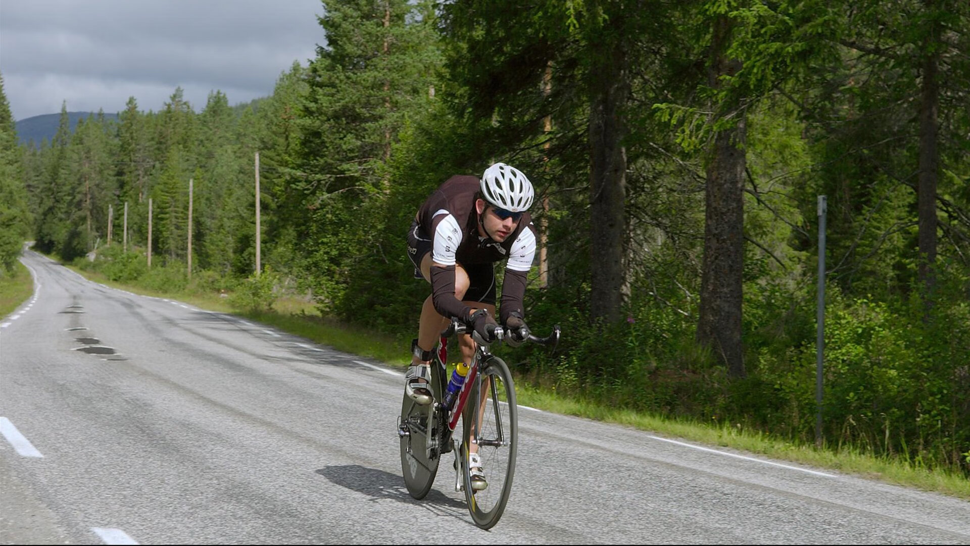 羽毛球新人选拔赛展现新秀风采，羽毛球参赛选手